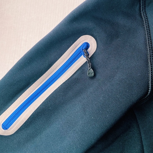 Vineyard vines extremely nice jacket - Picture 4 of 5